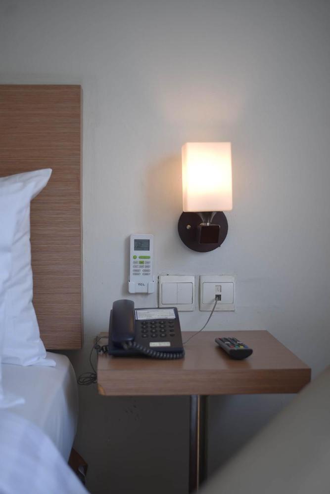 Noola Hotel Cilacap Eksteriør billede