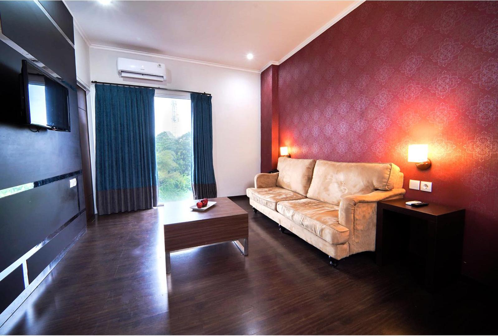 Noola Hotel Cilacap Eksteriør billede